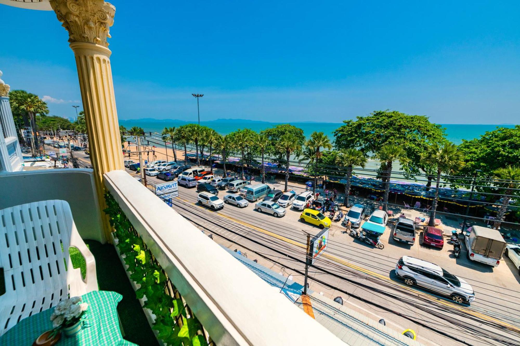 Happy Vikings - Beachfront Jomtien Beach Chambre photo